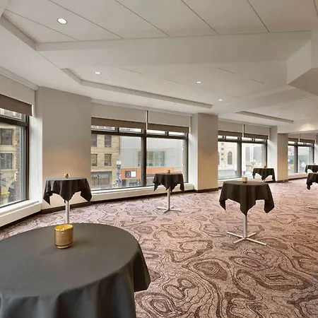 Embassy Suites By Hilton Minneapolis Downtown Hotel 