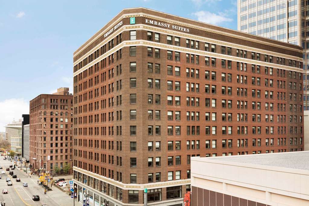 Hotel Embassy By Hilton Downtown 4*