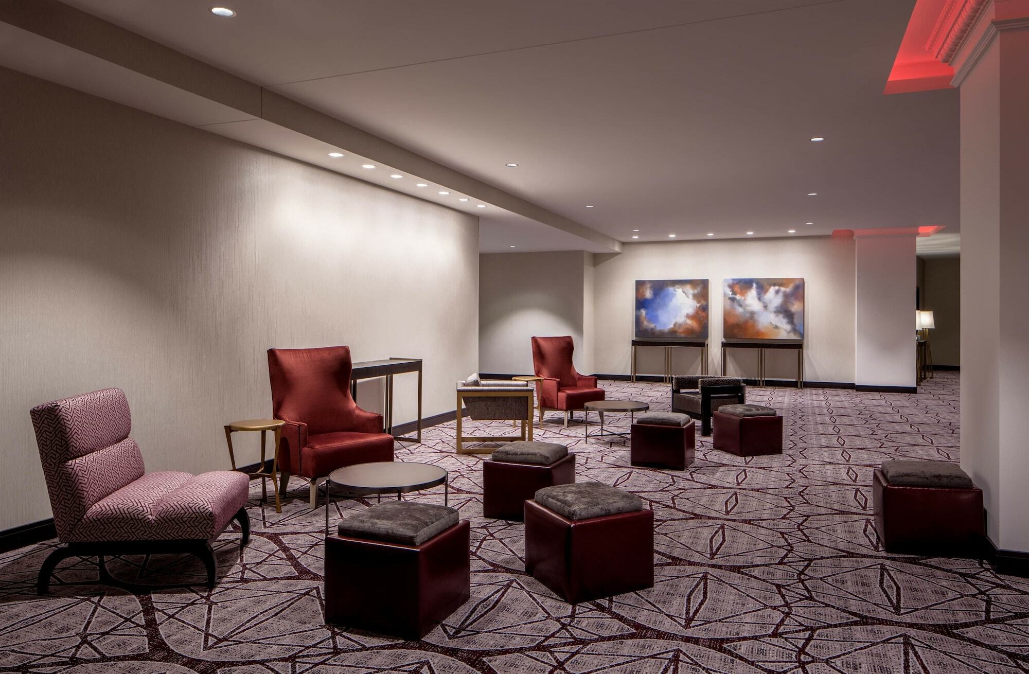 Embassy By Hilton Downtown 4*