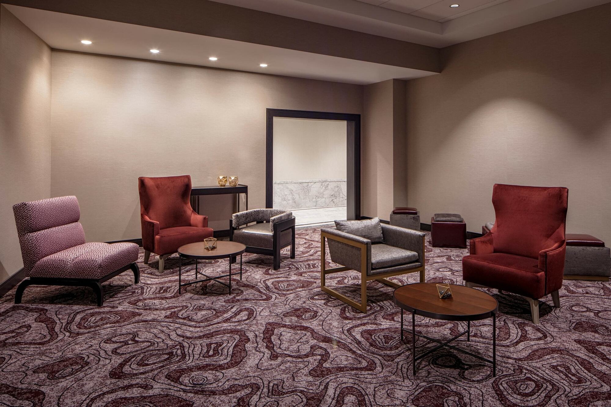 Hotel Embassy By Hilton Downtown Minneapolis