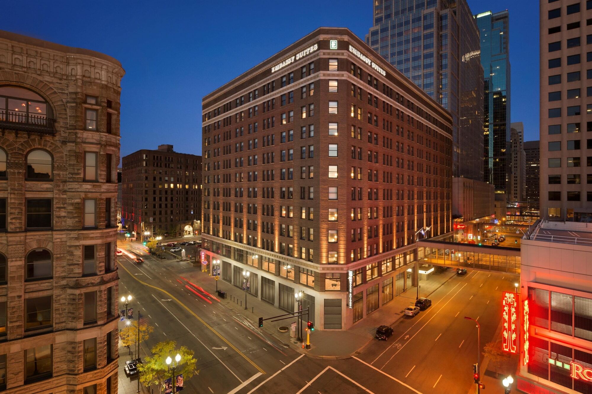 Hotel Embassy By Hilton Downtown Minneapolis